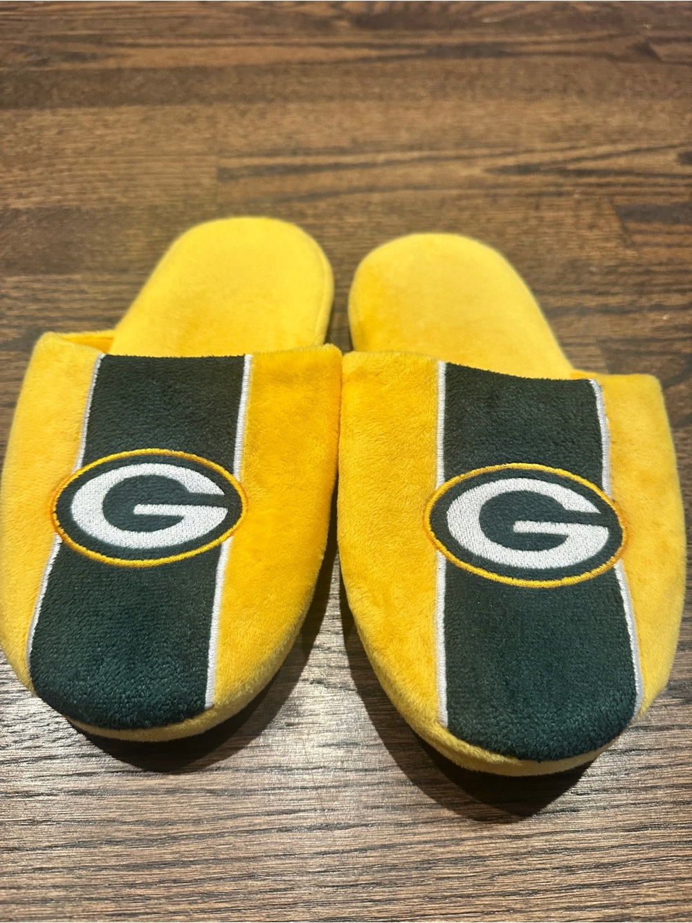 Green Bay Packers Plush Slide Slippers - Yellow & Green